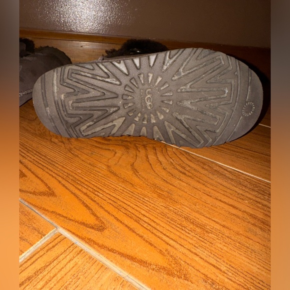 Ugg Winter Boots - Picture 7 of 7